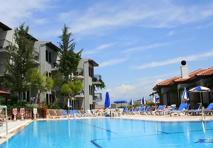 Hisar Club فندق
