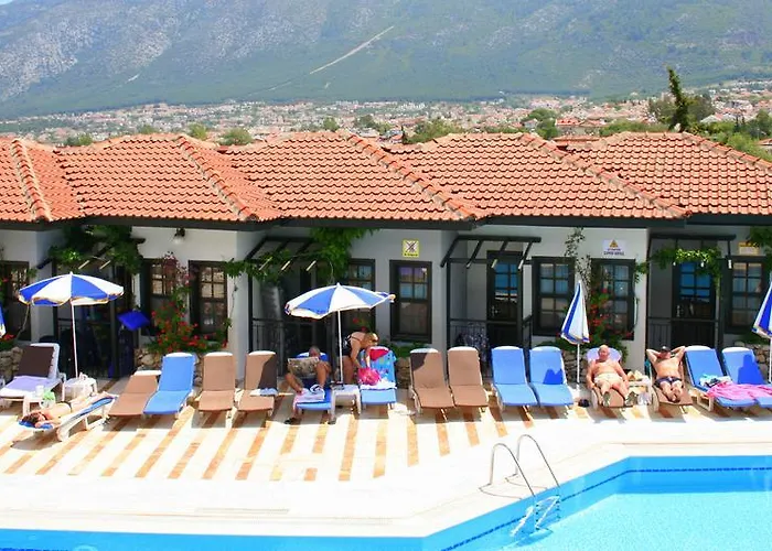 فندق Hisar Club 3*