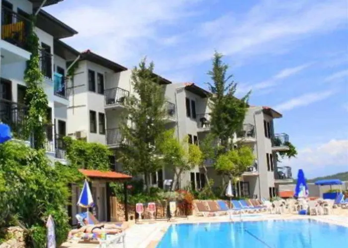 Hisar Club فندق