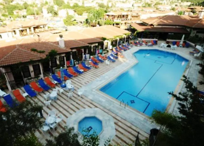 Hisar Club فندق 3*